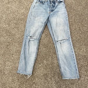 Cute distressed target wild fable jeans! Size 4 women’s